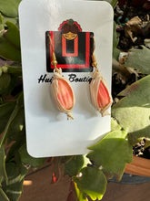 Load image into Gallery viewer, Tamal Earring
