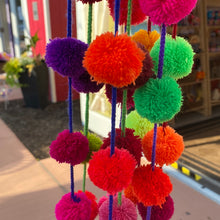 Load image into Gallery viewer, Pompón Listón- Tierra
