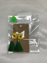 Load image into Gallery viewer, Sunflower Earrings
