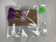 Load image into Gallery viewer, Sunflower Earrings
